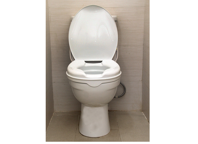Image of Savannah Raised Toilet seat
